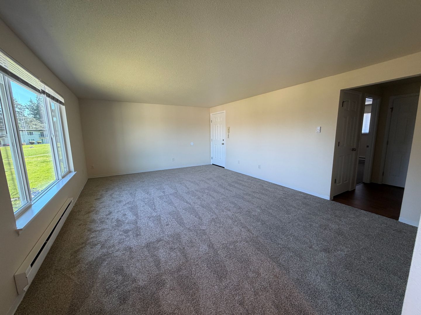 Tacoma Apartment: 9318 S Steele #7