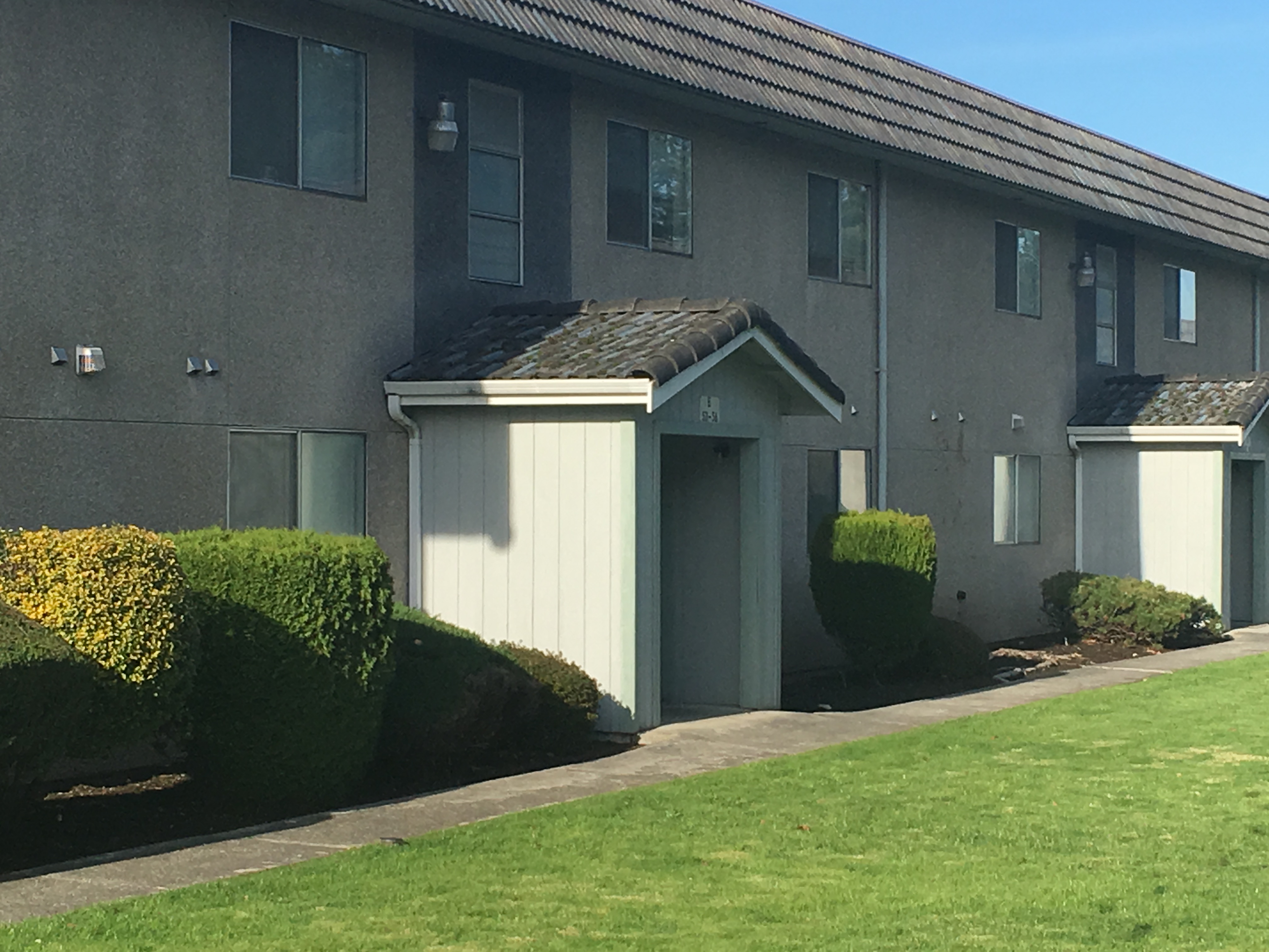 Tacoma Apartment: 1717 S 84th Street