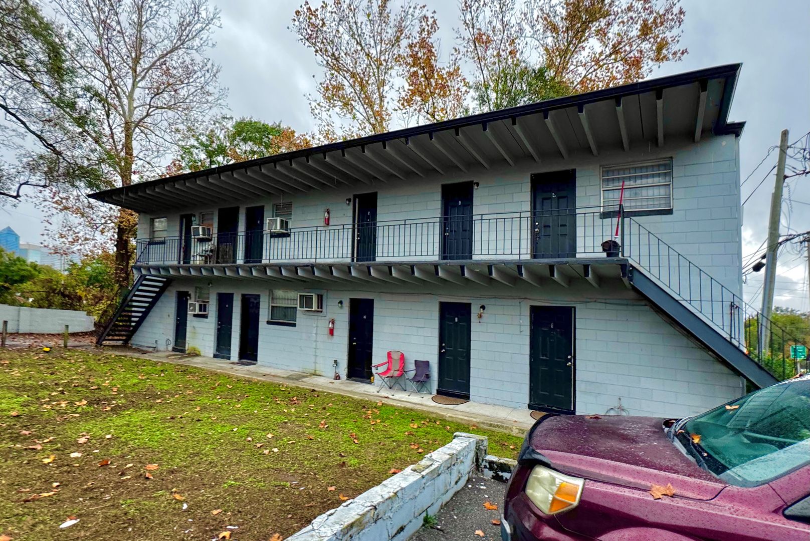 Jacksonville Apartment: 725, 735, 745, 916, and 926 Eaverson Street