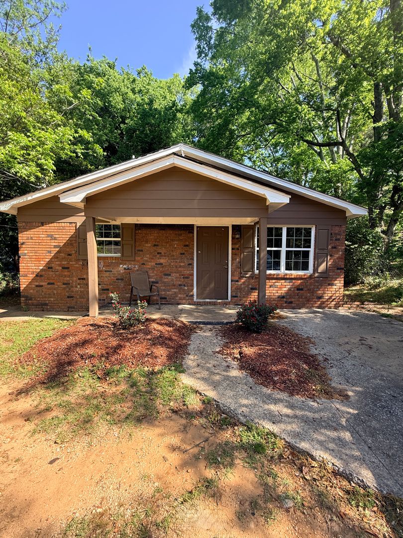 Tuscaloosa House: 3710 25th St