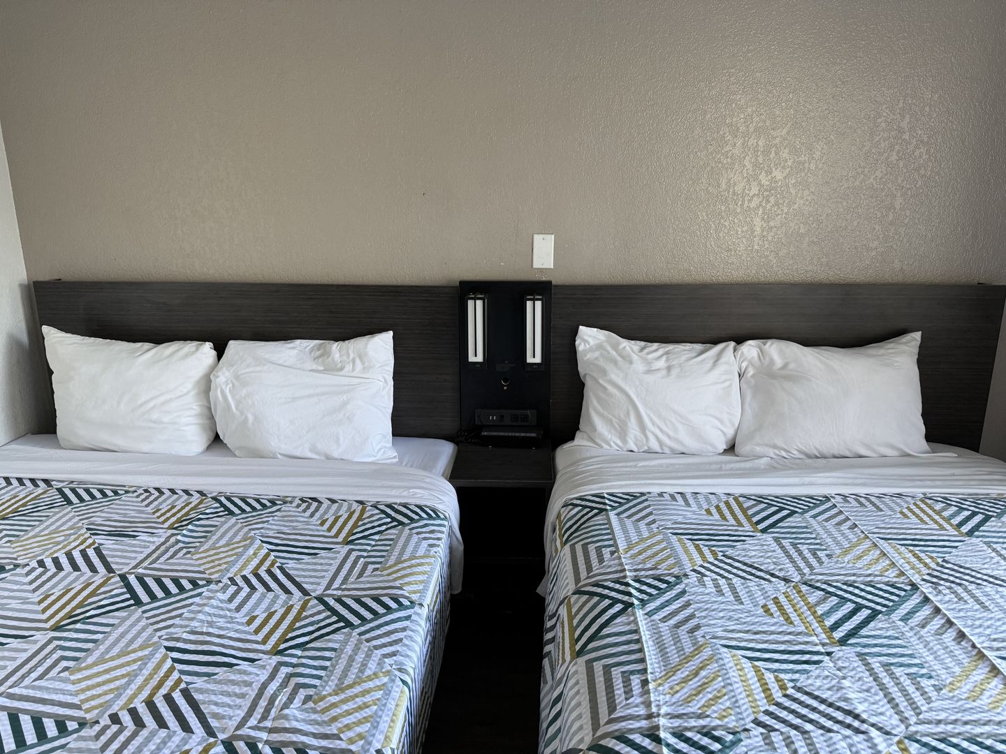 Fresno Apartment: 4080 N Blackstone Ave