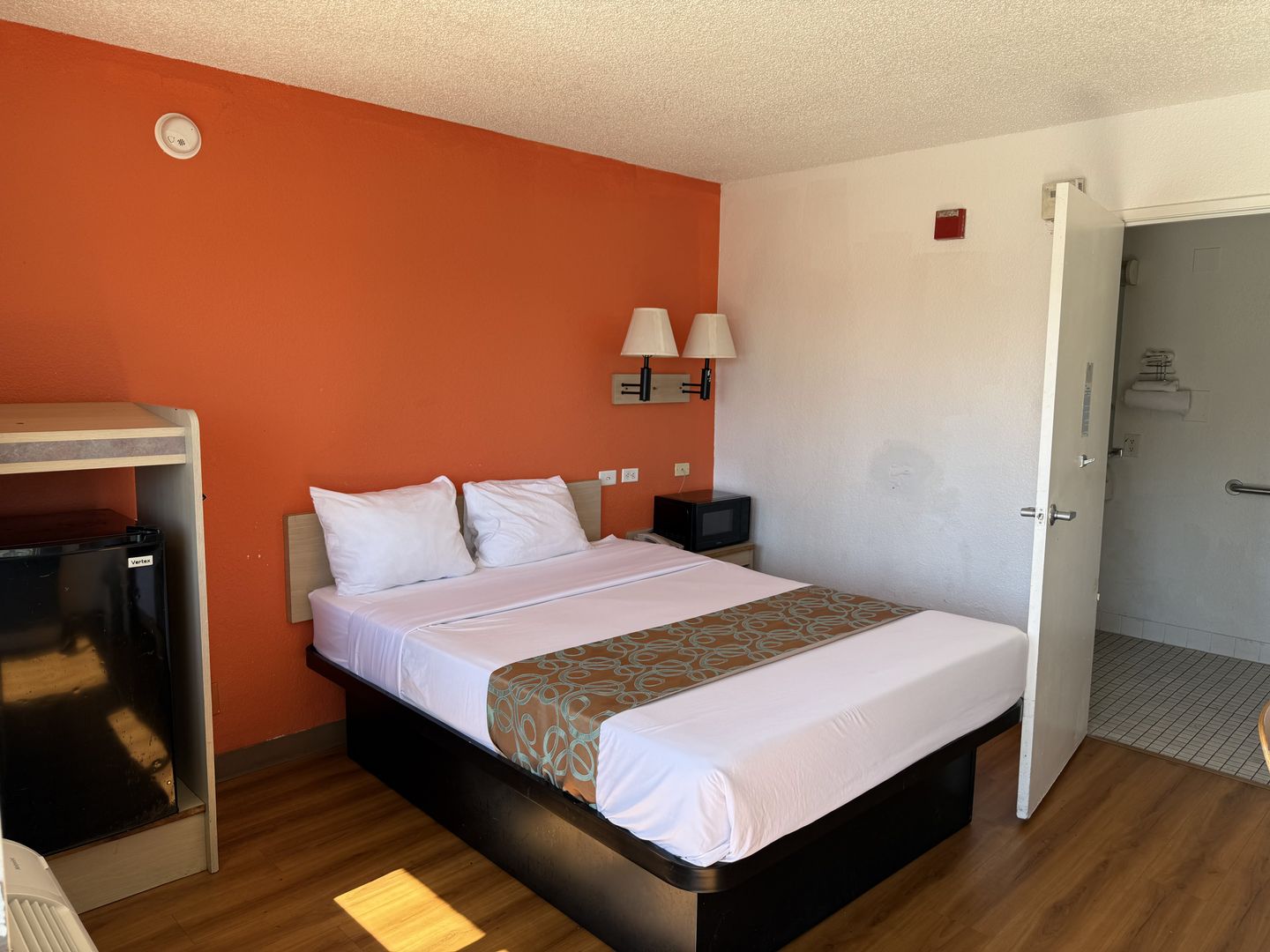 Fresno Apartment: 4080 N Blackstone Ave