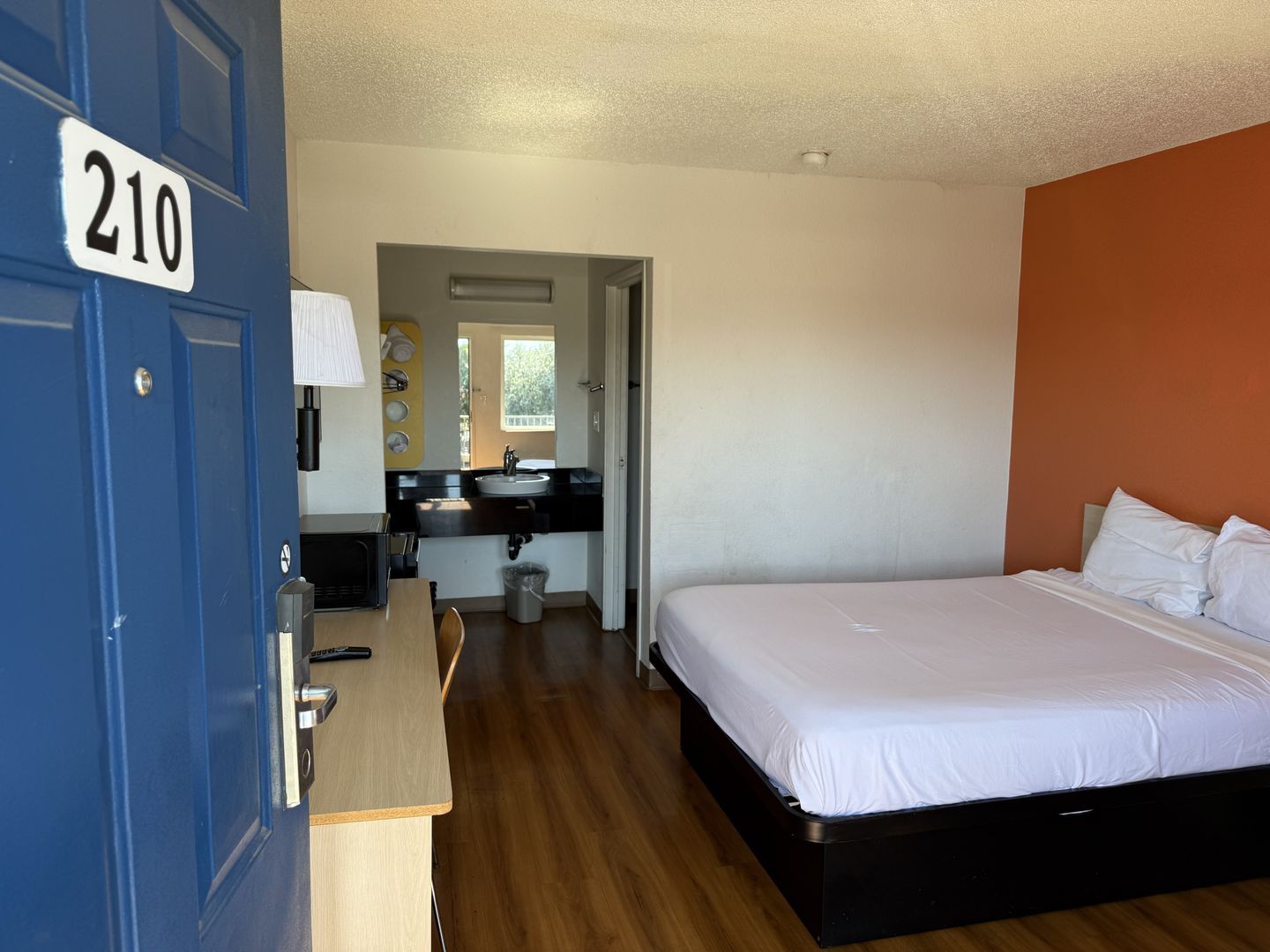 Fresno Apartment: 4080 N Blackstone Ave