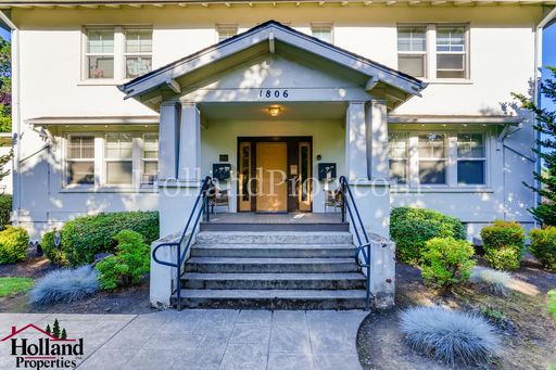 Cozy 3-Bedroom Apartment in Forest Grove Waiting for You!