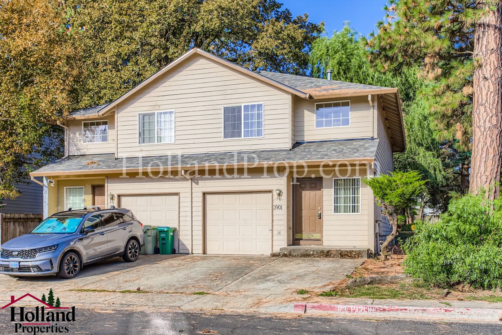 Beaverton Apartment: 3901-03 SW Pinewood Way