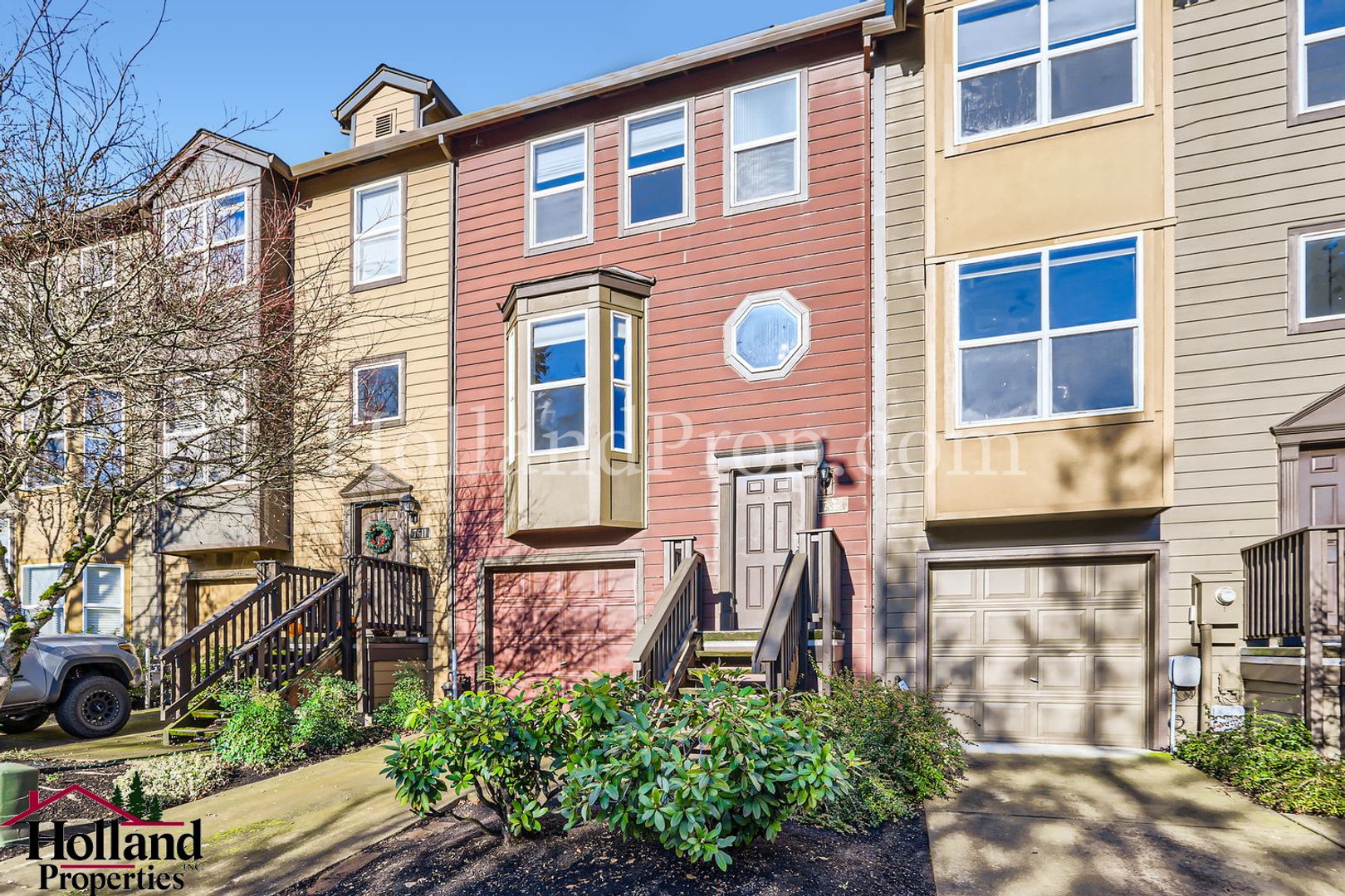 Hillsboro House: 7613 NE Chesapeake St