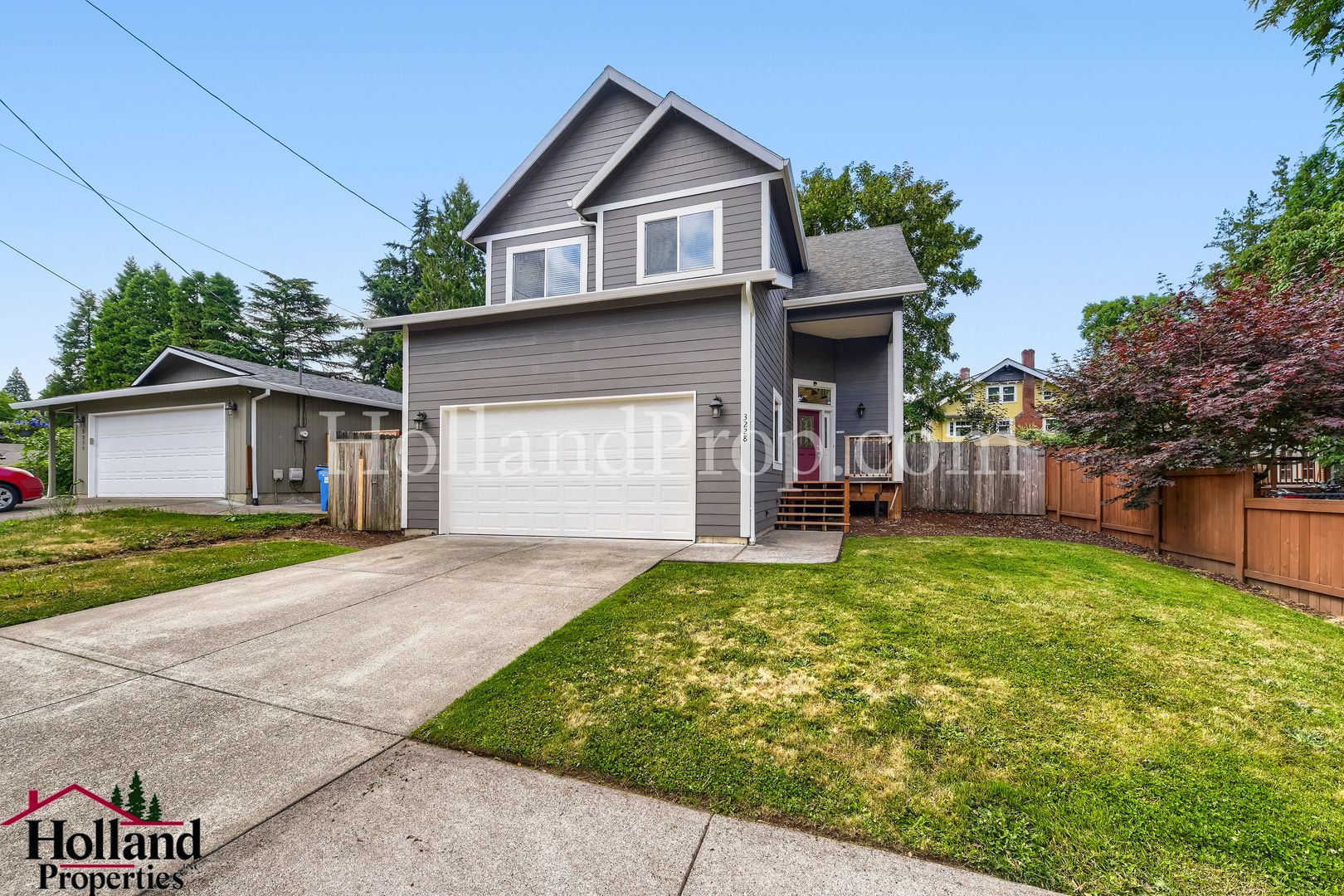 Milwaukie House: 3228 SE Filbert St