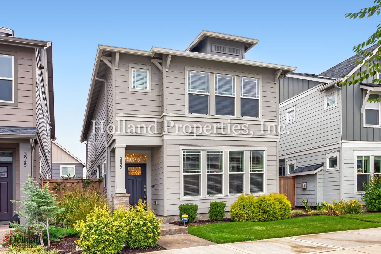 Hillsboro House: 3933 SE 83rd Ave