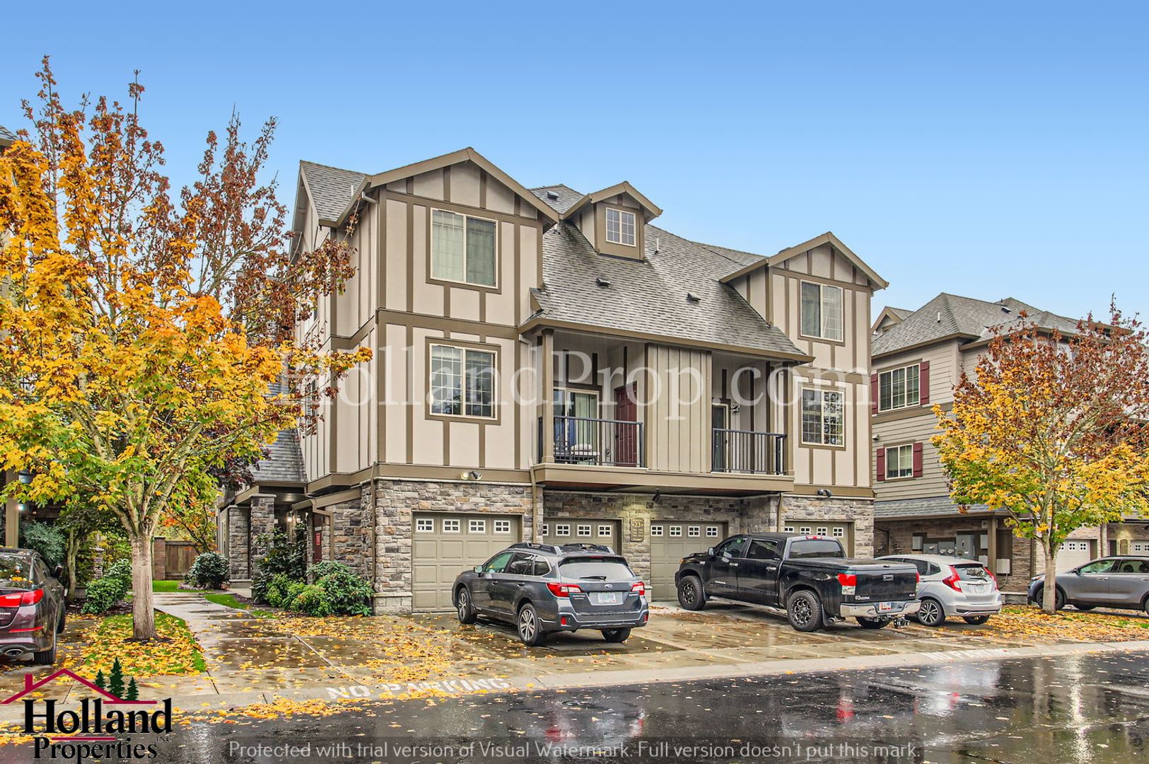 Hillsboro Condo: 7988 NE Miriam