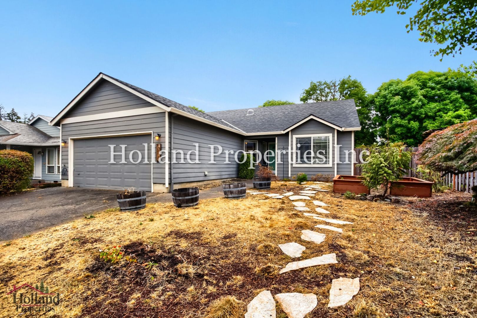 Sherwood House: 23190 SW William Ave