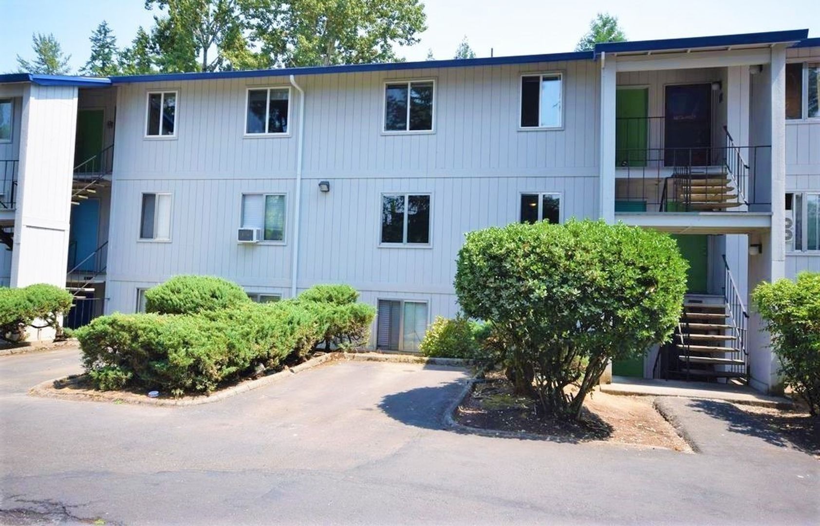 Tigard Condo: 10010 SW Hall Blvd #11