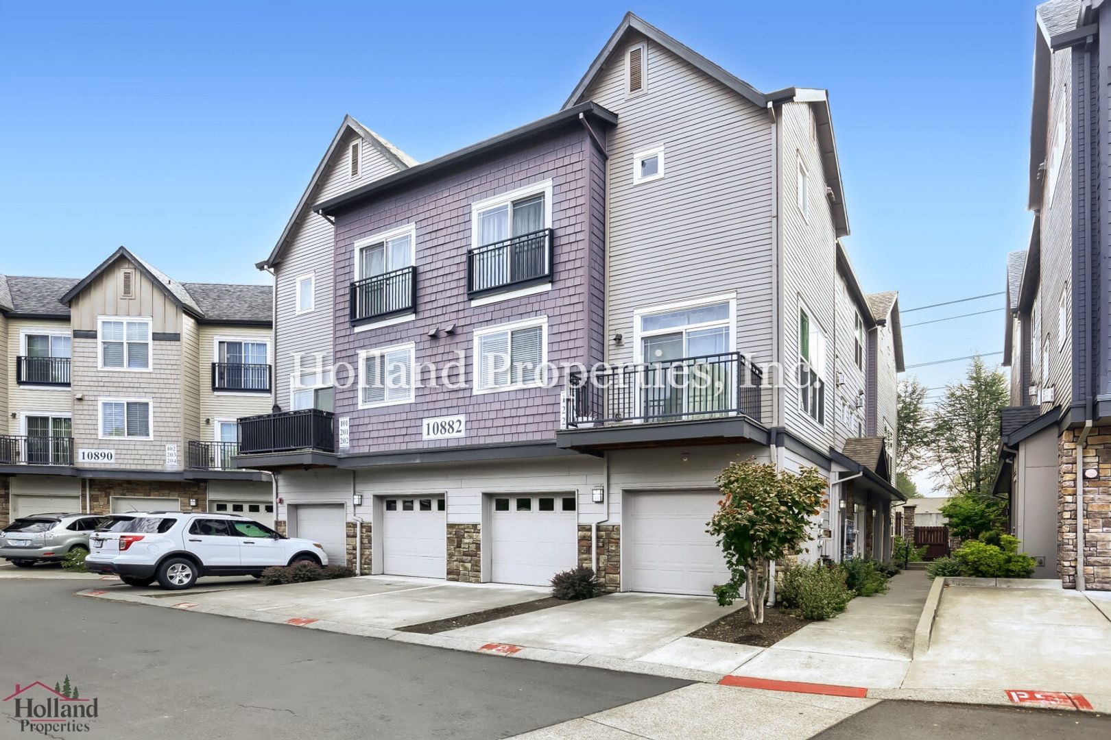 Hillsboro House: 10882 NE Red Wing Way Unit 204
