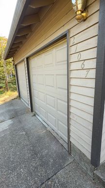 Charming 3-Bedroom Tualatin Home with Detached Office, Garden & Fireplace – photo 1