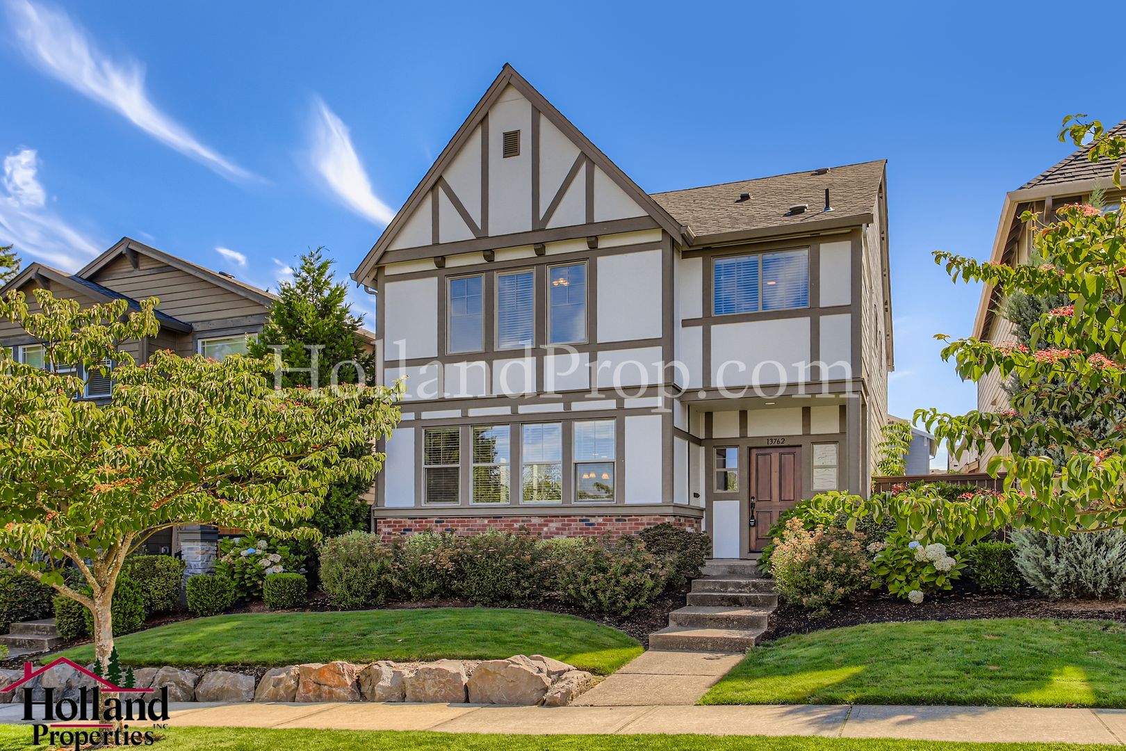 Sherwood House: 13762 SW Sabrina Ave