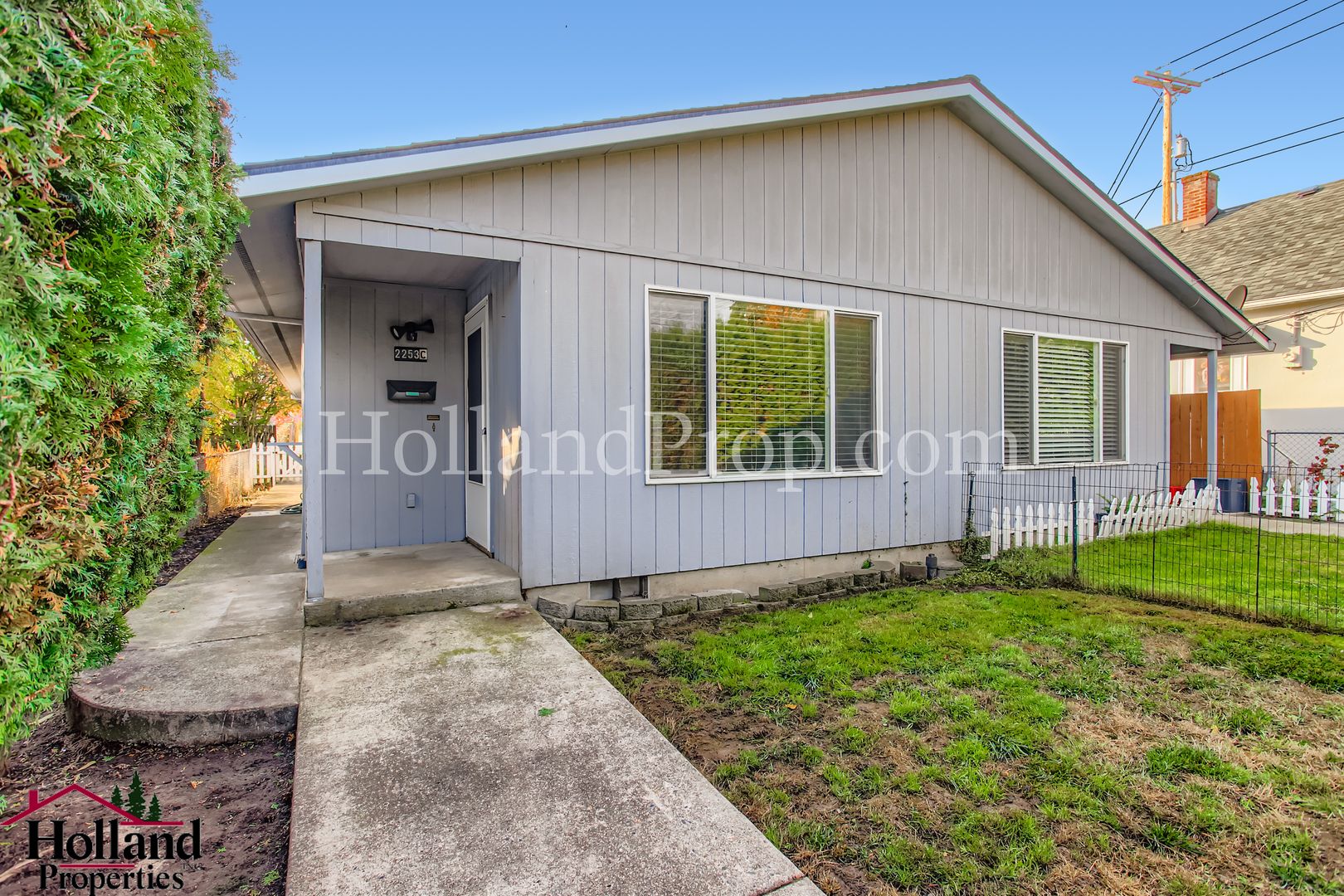 Forest Grove Apartment: 2253 Sunset Dr
