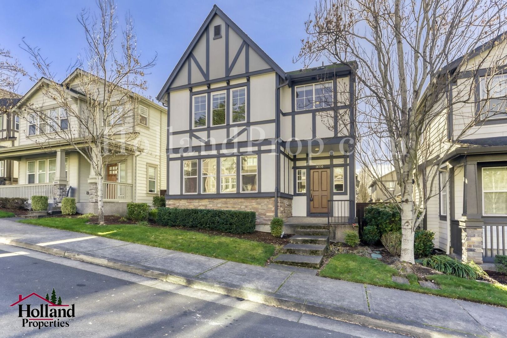 Beaverton House: 14330 SW Pasture Ln