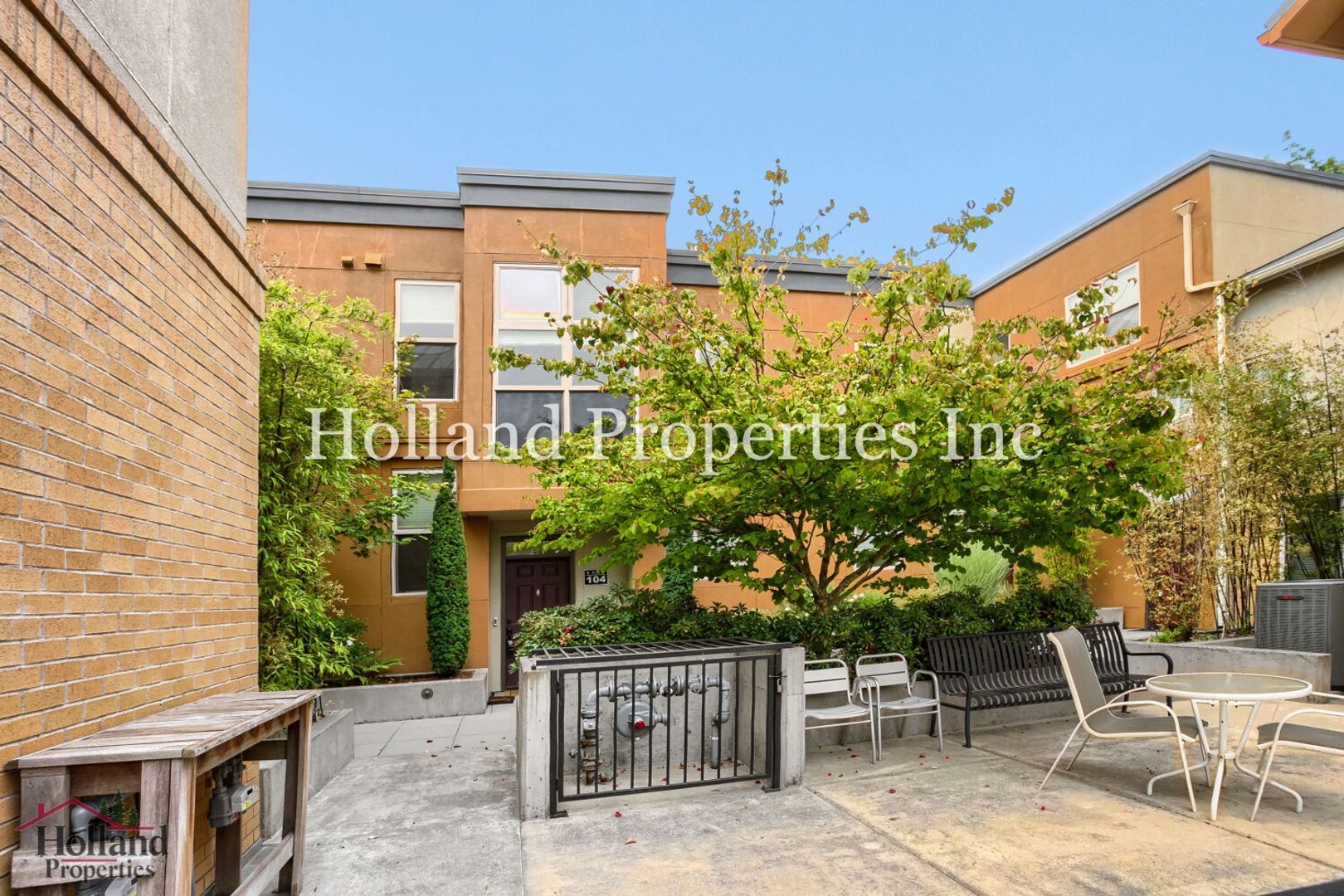 Hillsboro House: 6267 NE Carillion DR Unit 104