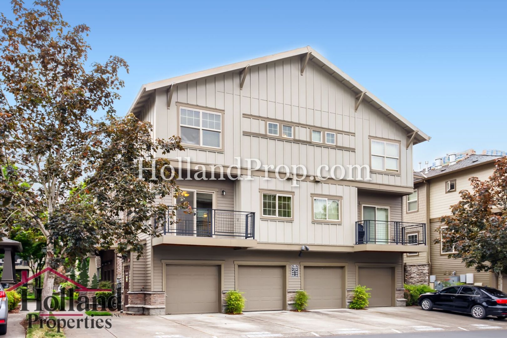 Hillsboro Condo: 630 NE Garswood Lane