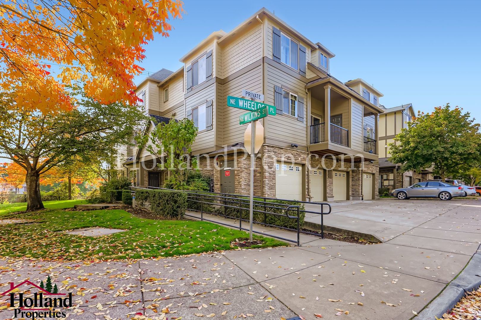 Hillsboro Condo: 983 NE Wheelock PL