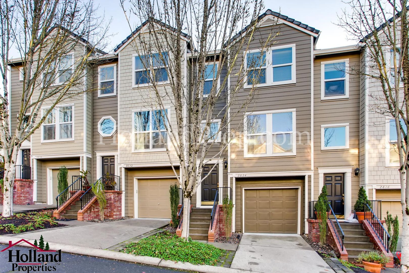 Portland House: 2824 NW Kennedy Ct