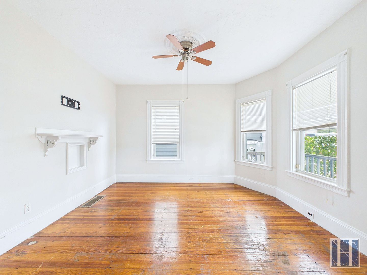 Dorchester Apartment: 16 Norwood St