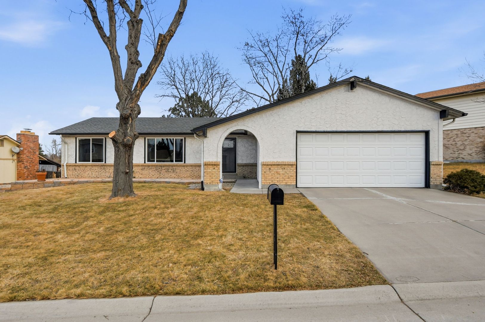 Arvada House: 8176 Upham Ct