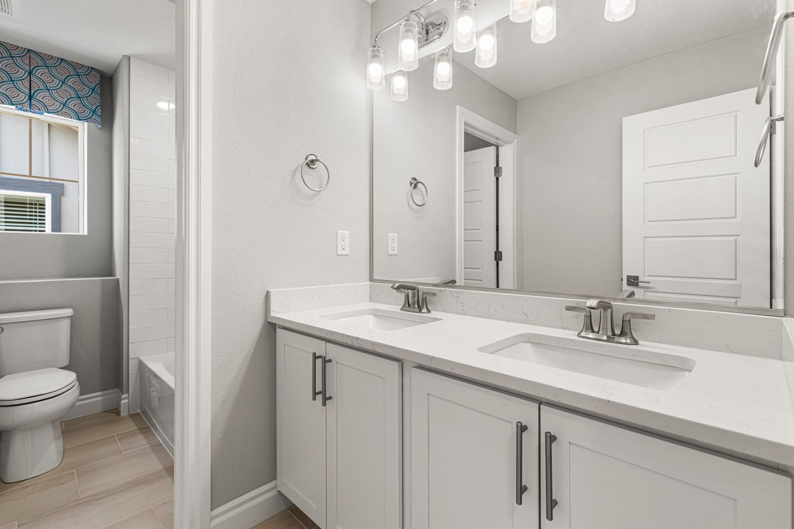 Commerce City House: 11930 Norfolk Ct