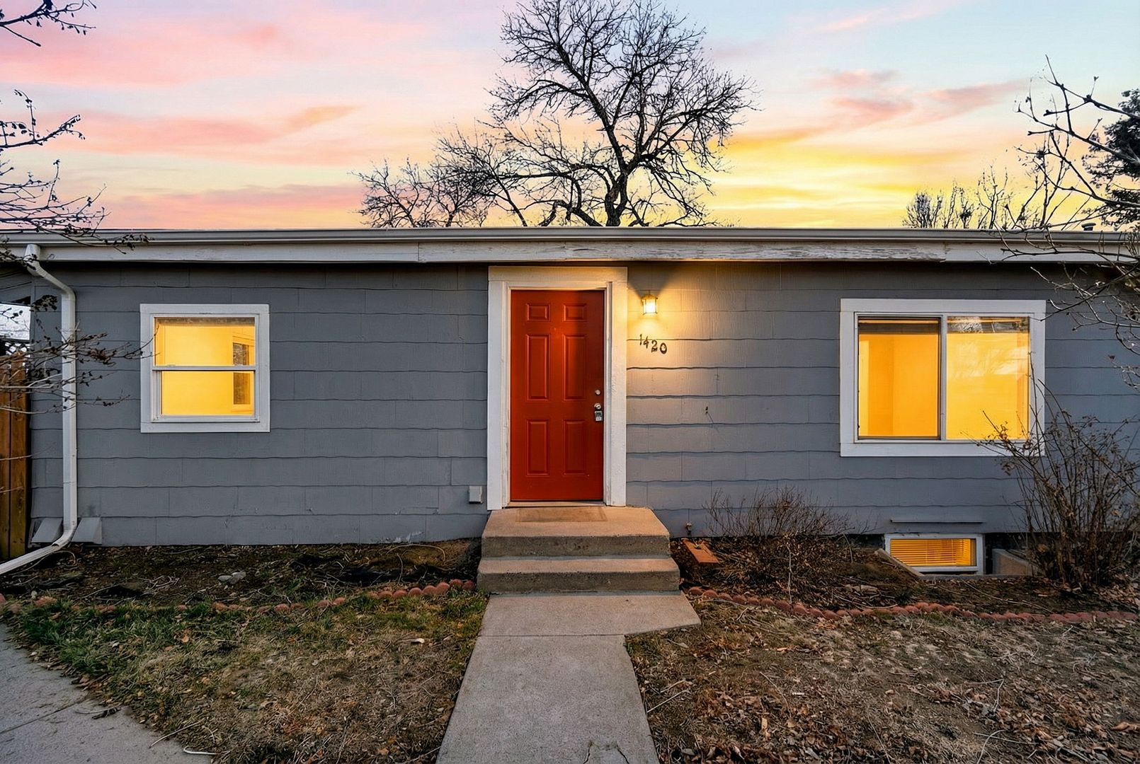 Lakewood House: 1420 Chase St