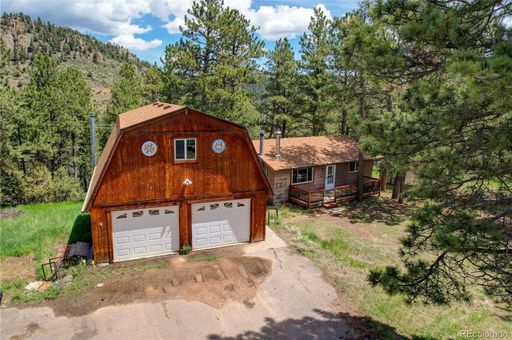 12 minutes from downtown Bailey on a large wooded, private lot