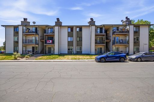 Move in Ready 2bed 2bath in Cherry Creek Schools – photo 1