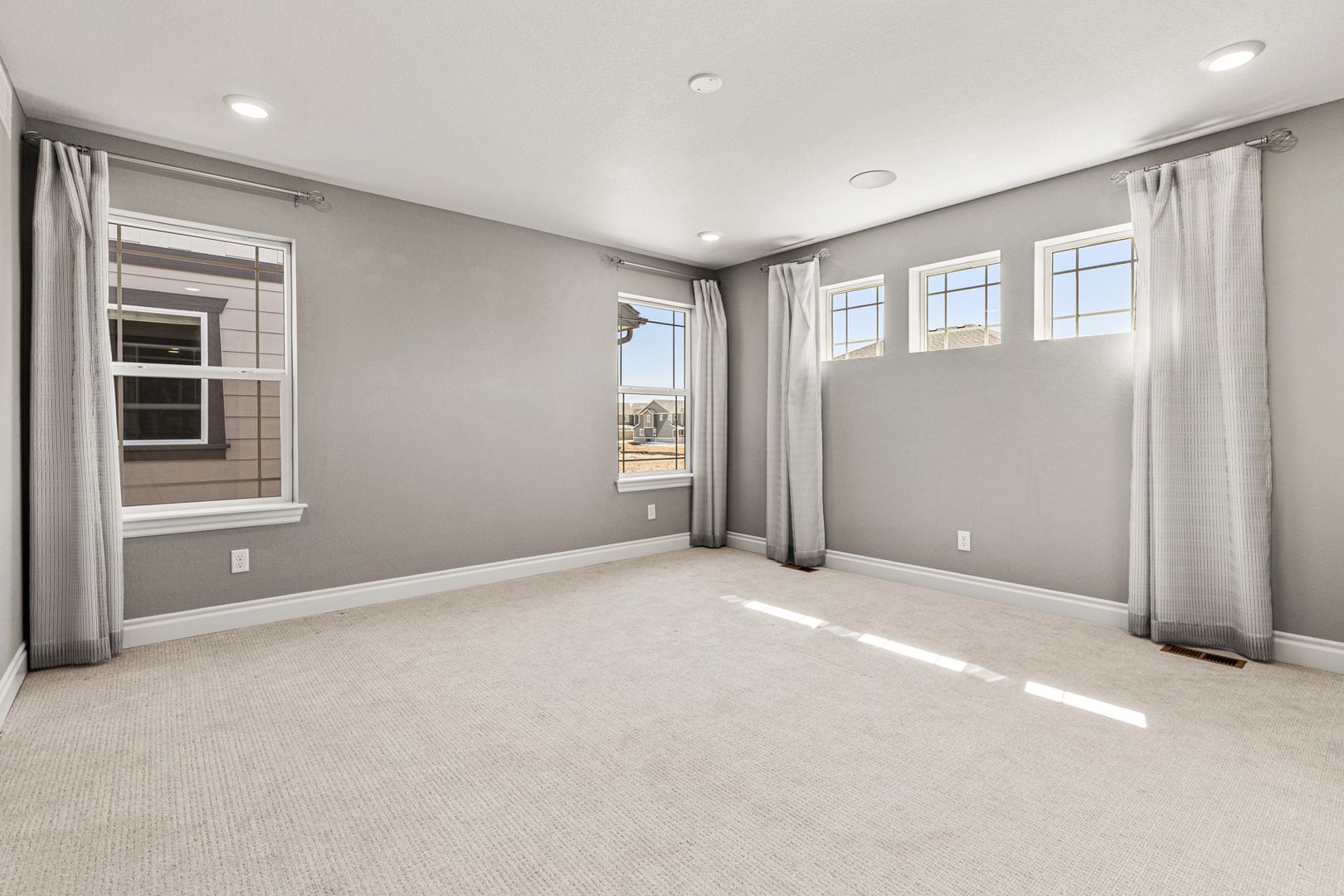 Commerce City House: 11930 Norfolk Ct