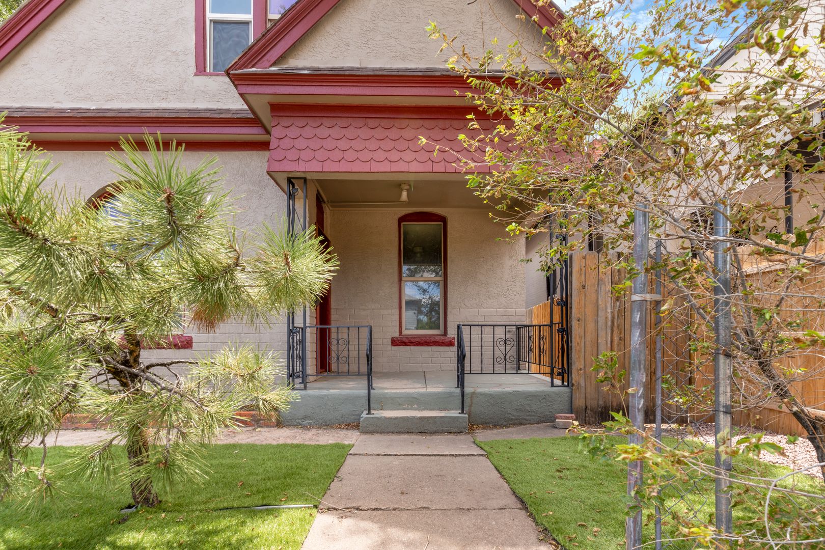 Pueblo House: 912 W 13th St #A