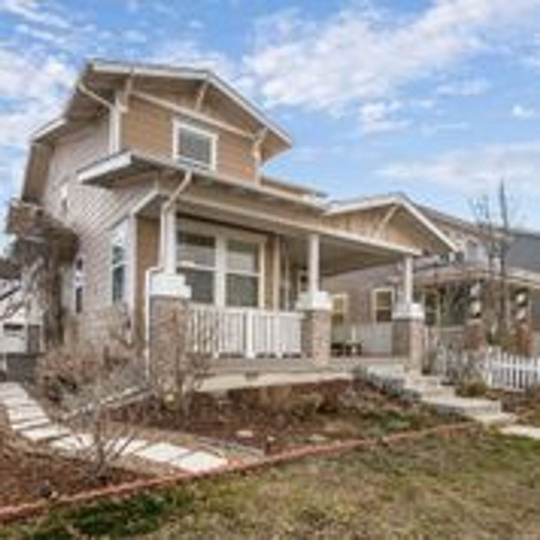 Denver House: 2696 Akron St