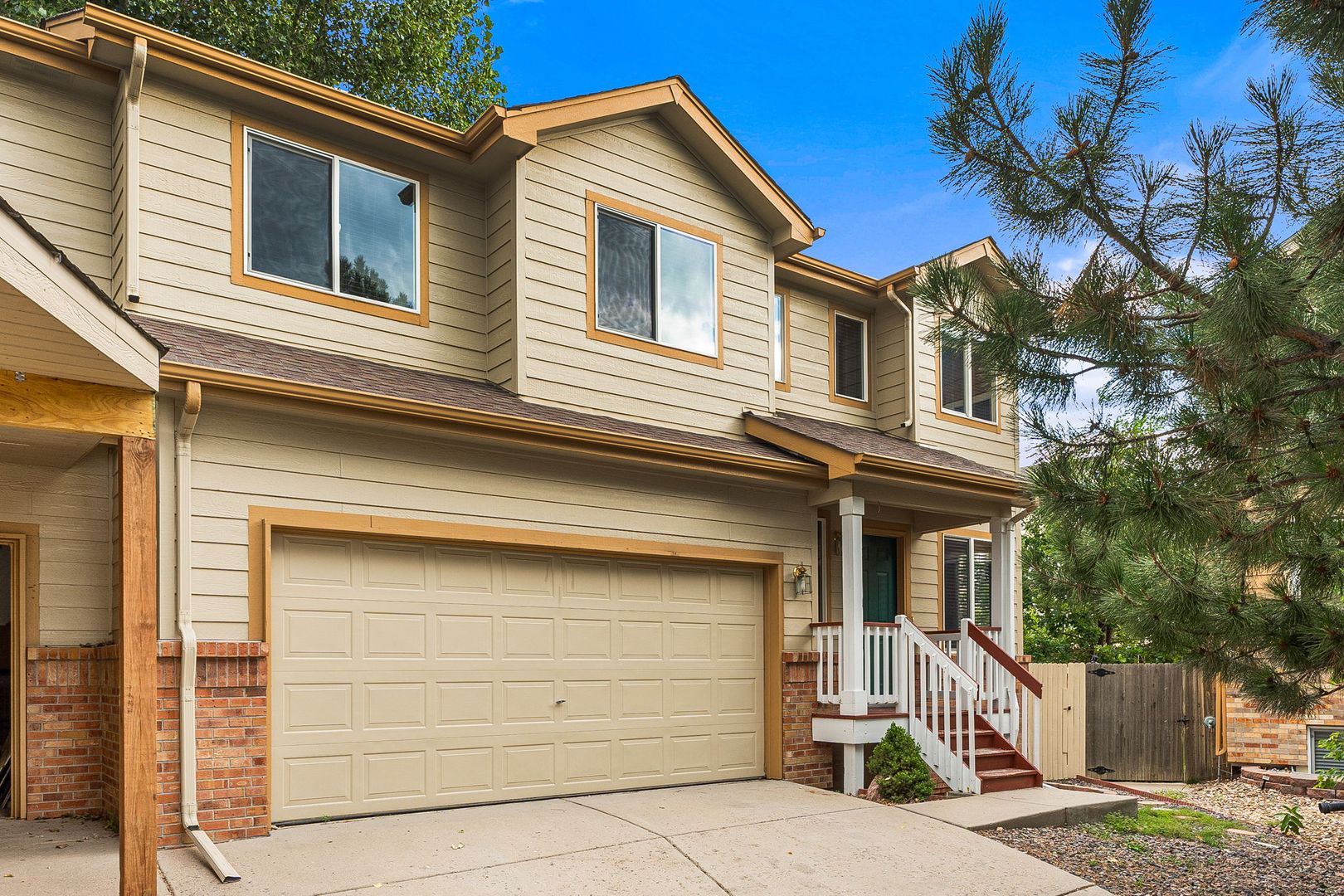 Denver House: 9593 E Louisiana Pl