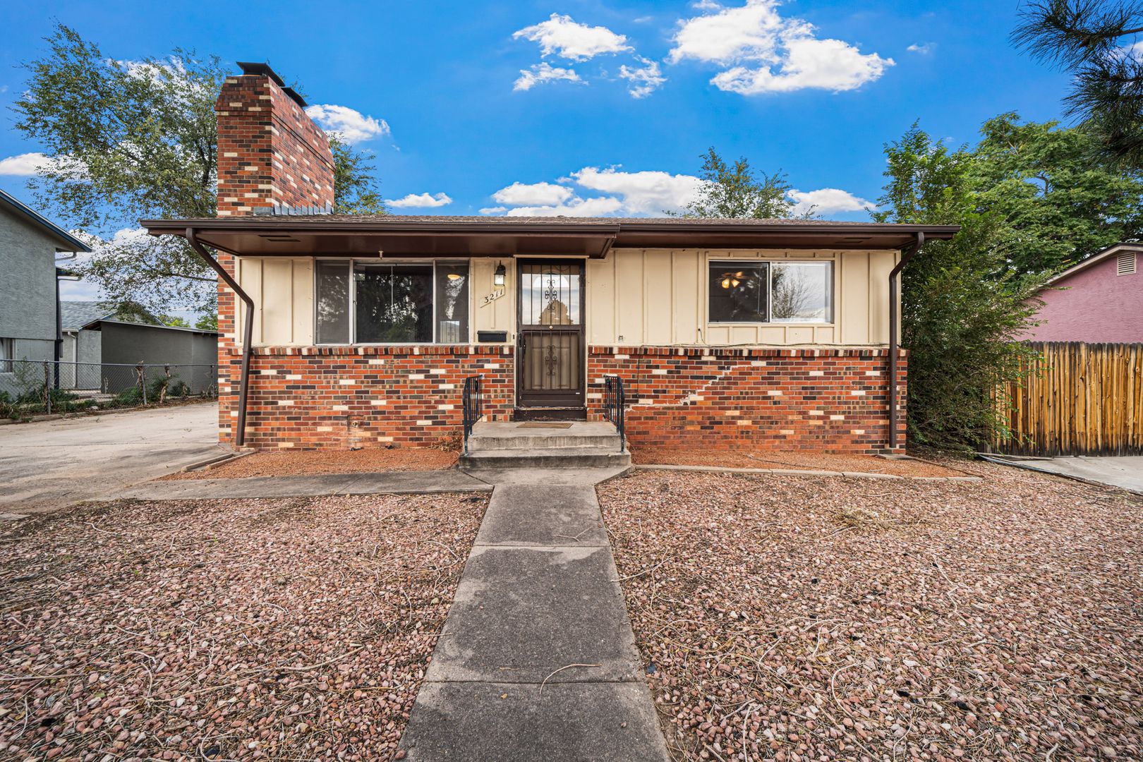 Pueblo House: 3211 Fairfield Ln