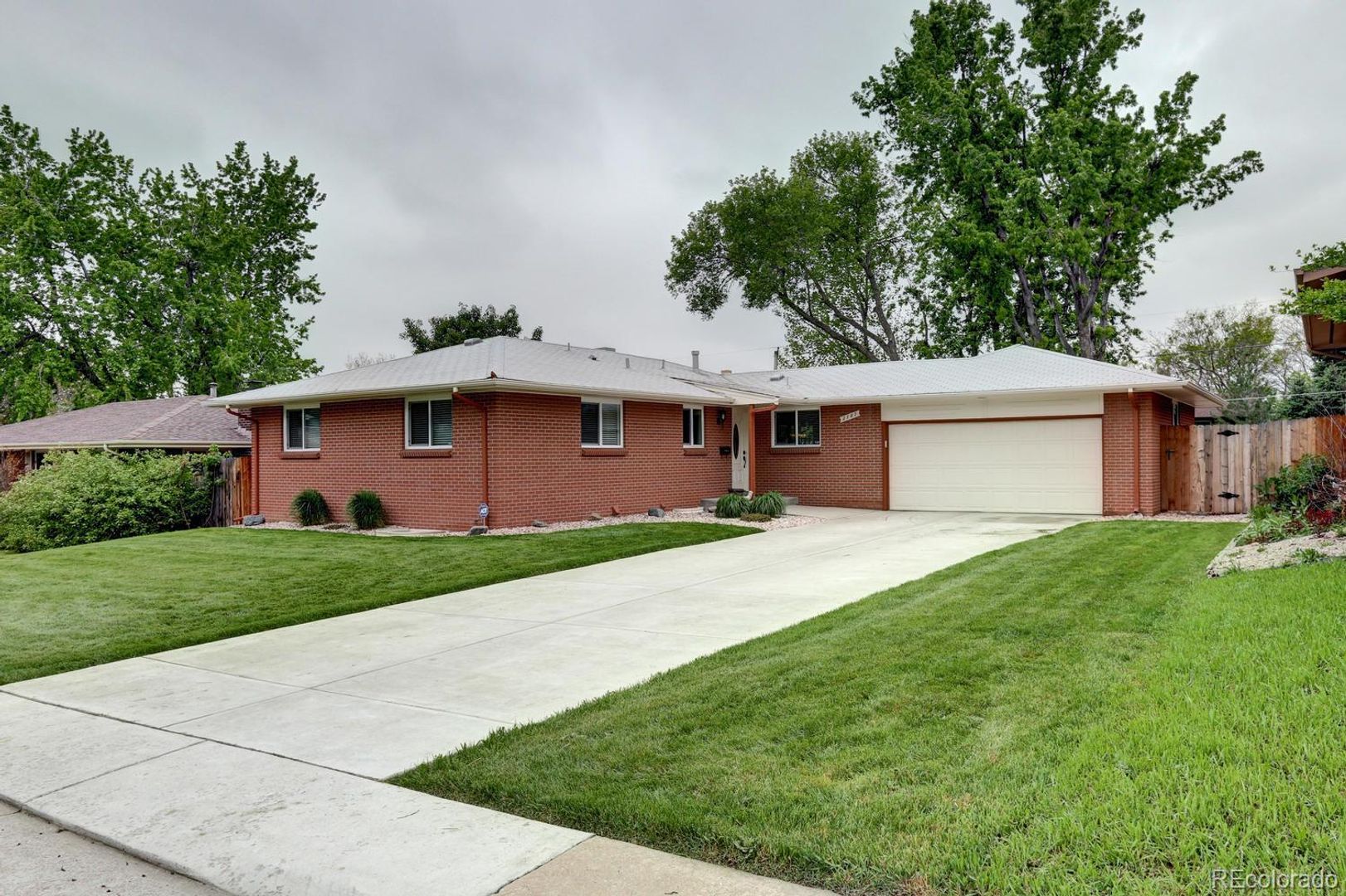 Denver House: 2787 S Benton St