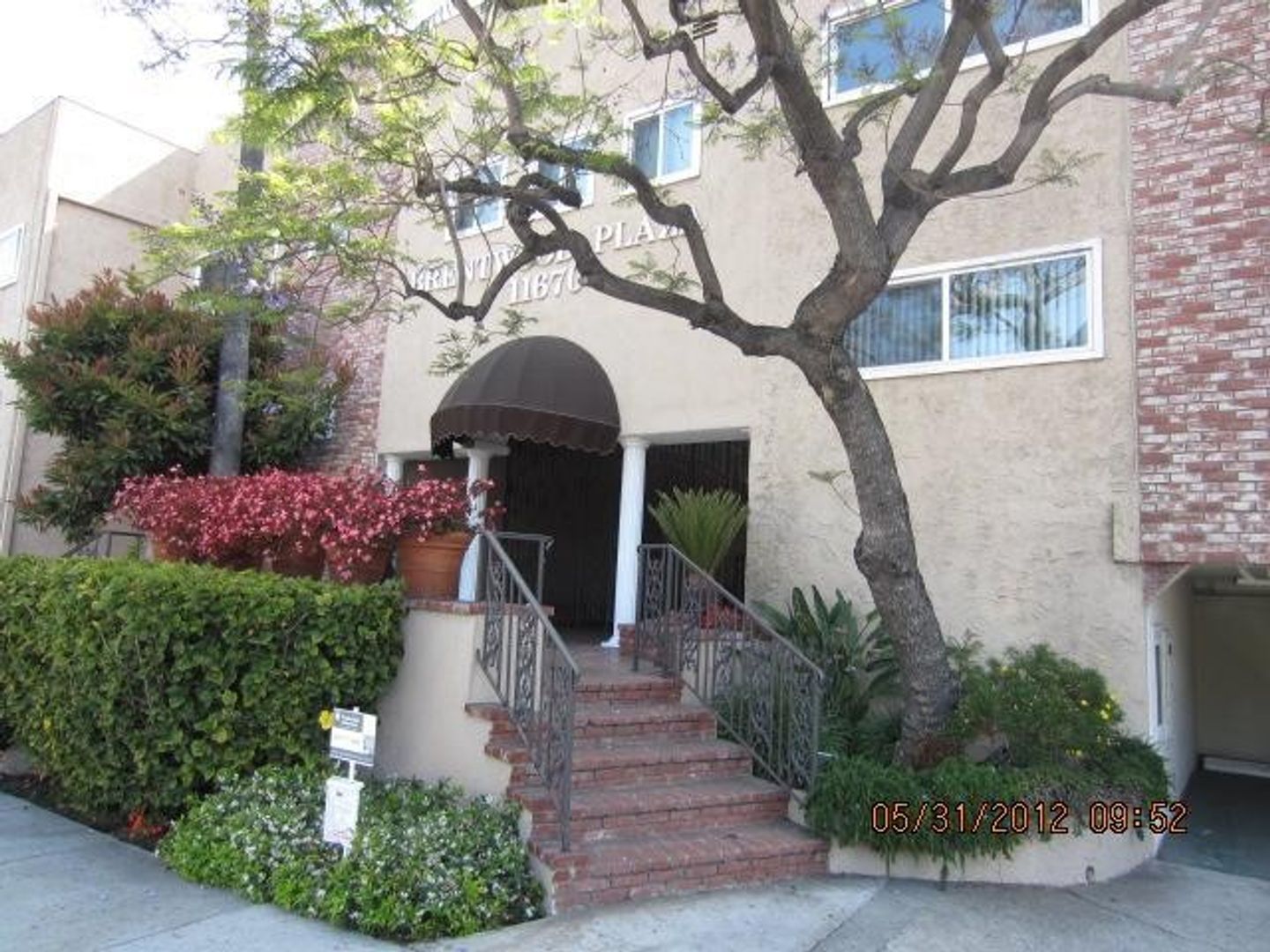 LOS ANGELES House: 11670 SUNSET BLVD