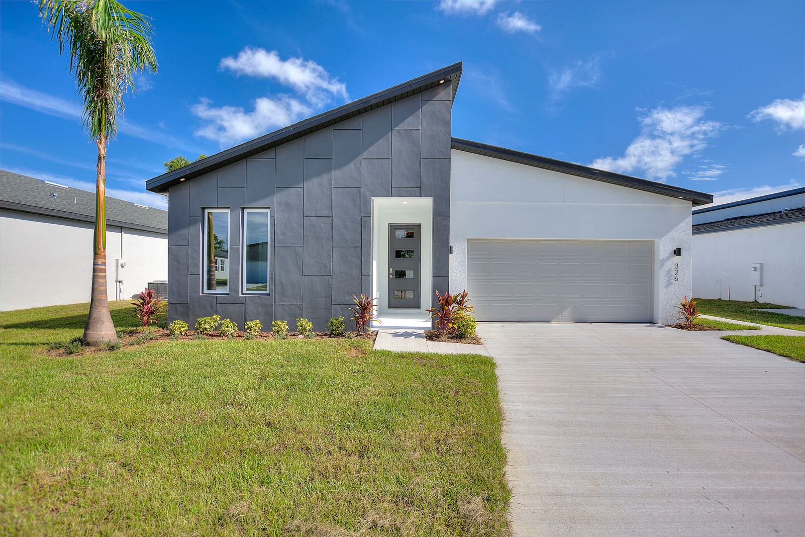 Winter Haven House: 326 Royal Palm Way