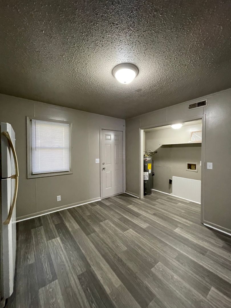 Portland Apartment: 119 Stevison Ham Rd