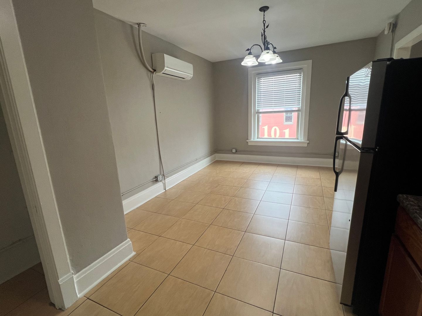 Franklin Apartment: 103 E Cedar St.