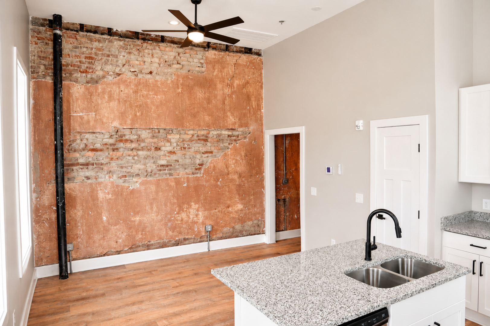 Gallatin Apartment: 128 North Water Ave