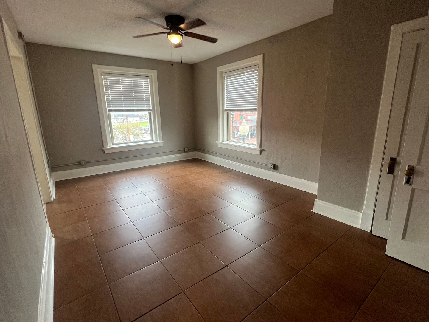 Franklin Apartment: 103 E Cedar St.