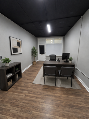 Dedicated Office Space in Downtown Gallatin!
