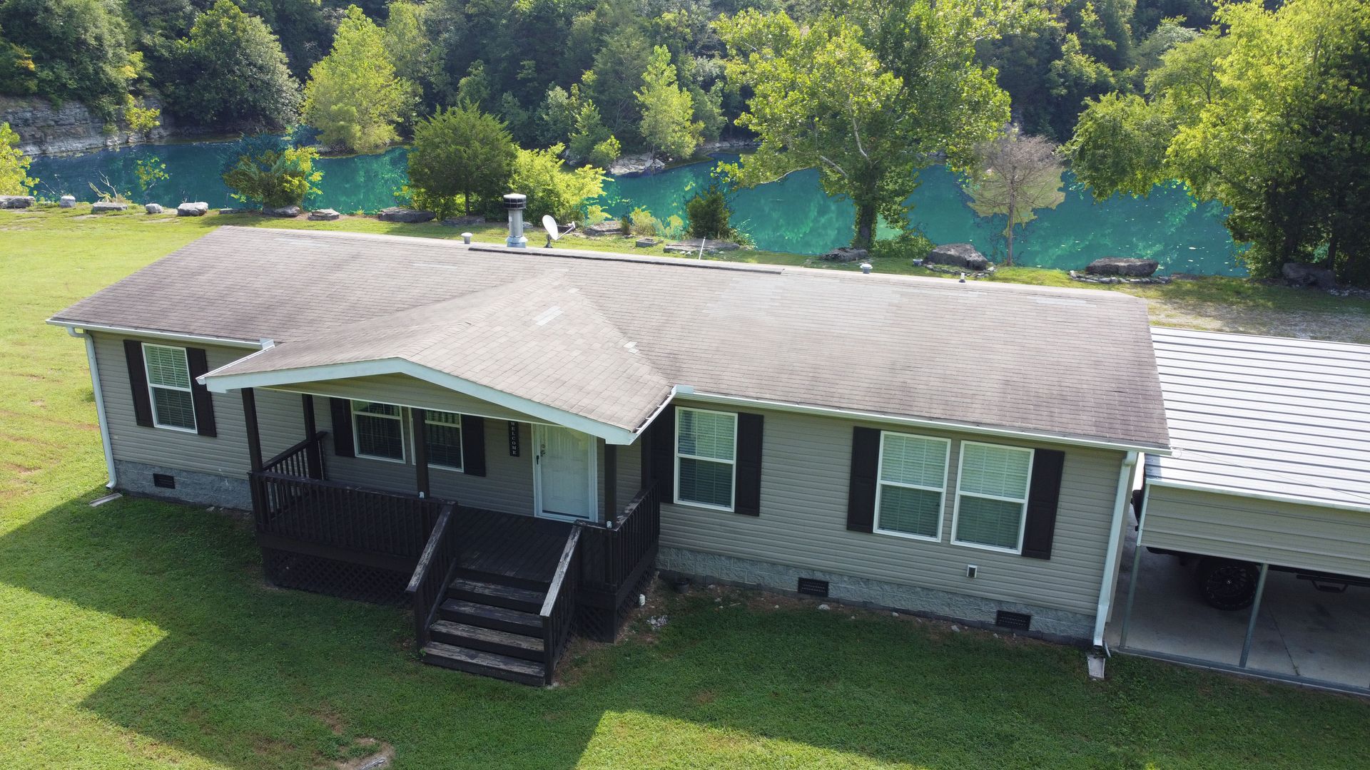 Gallatin House: 114 Drivers Lane