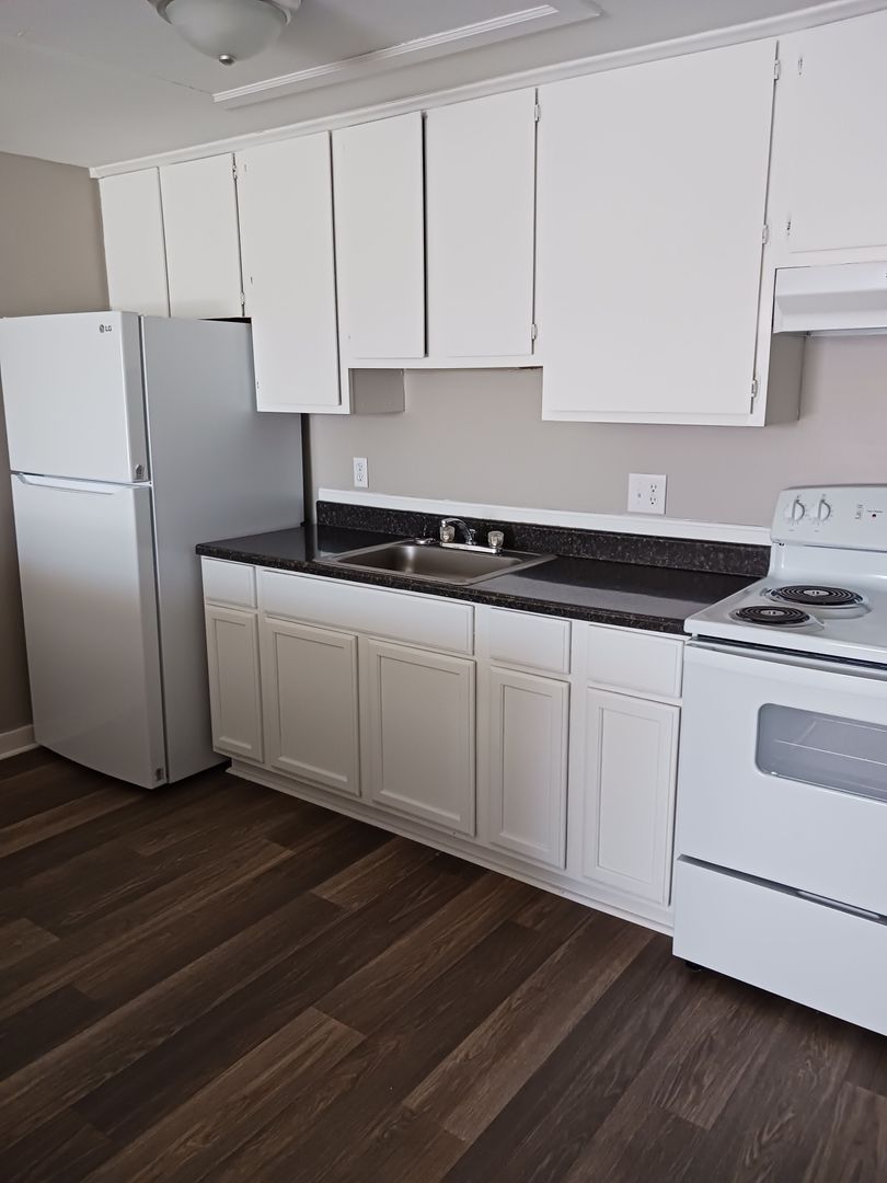 Franklin Apartment: 638 Morgantown Road