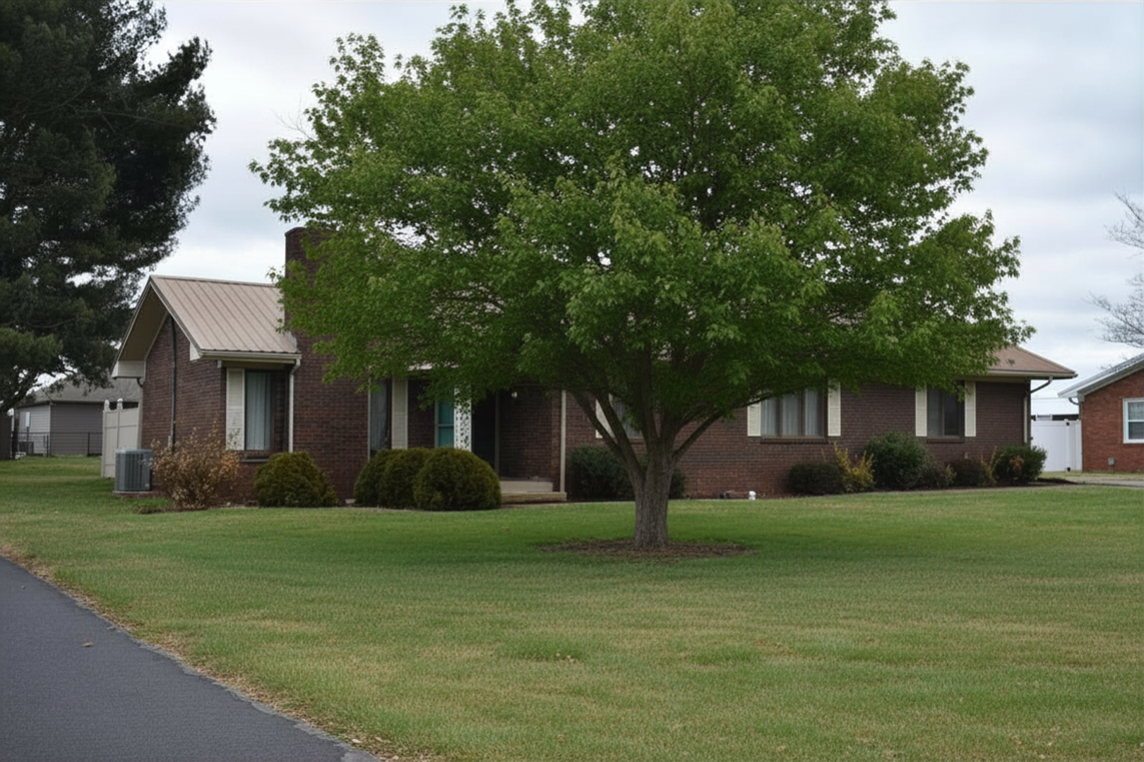 Franklin House: 122 N. Fairway Road