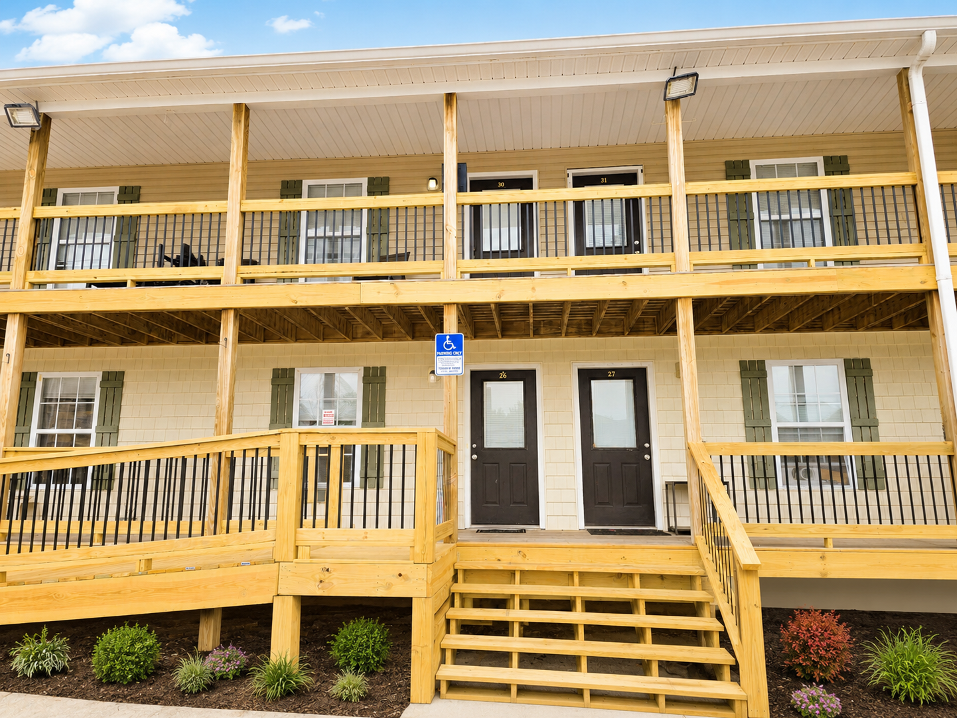 Westmoreland Apartment: 1535 New Hwy 52E