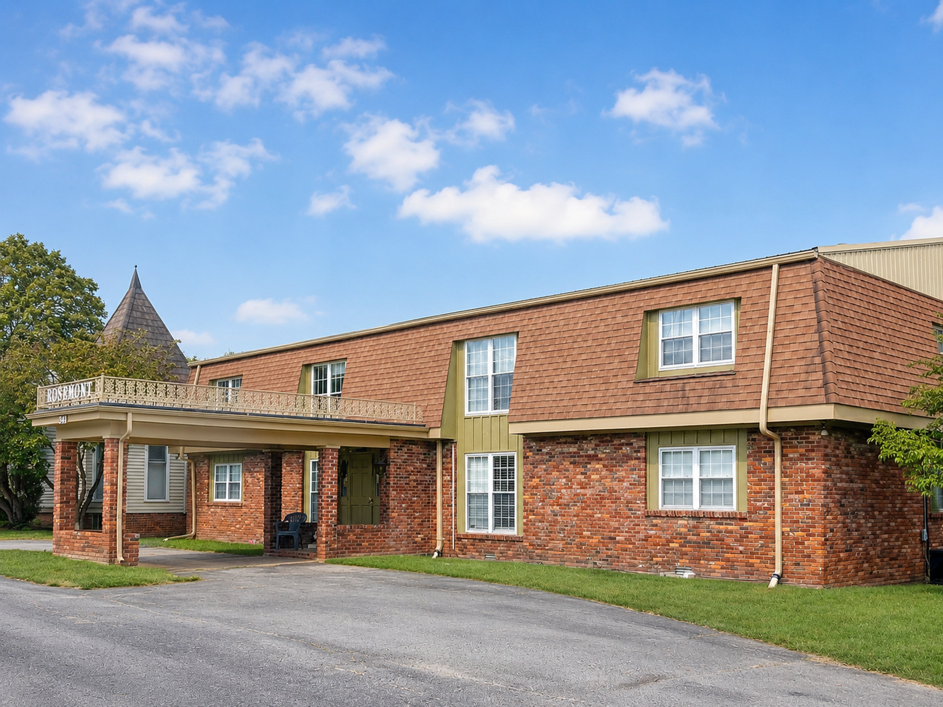 Gallatin Apartment: 547 North Water Ave.