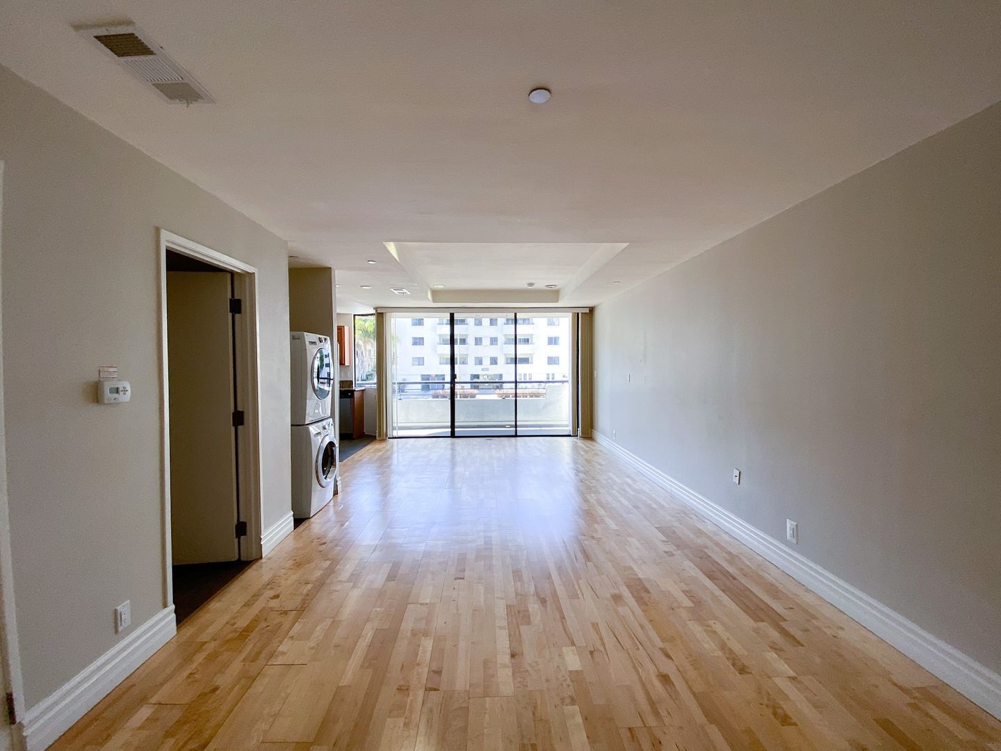 Los Angeles Apartment: 10636 Wilshire Blvd
