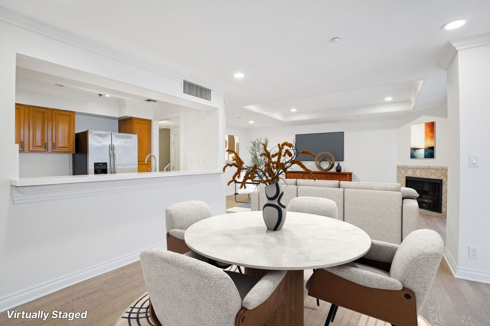 Los Angeles Apartment: 10636 Wilshire Blvd